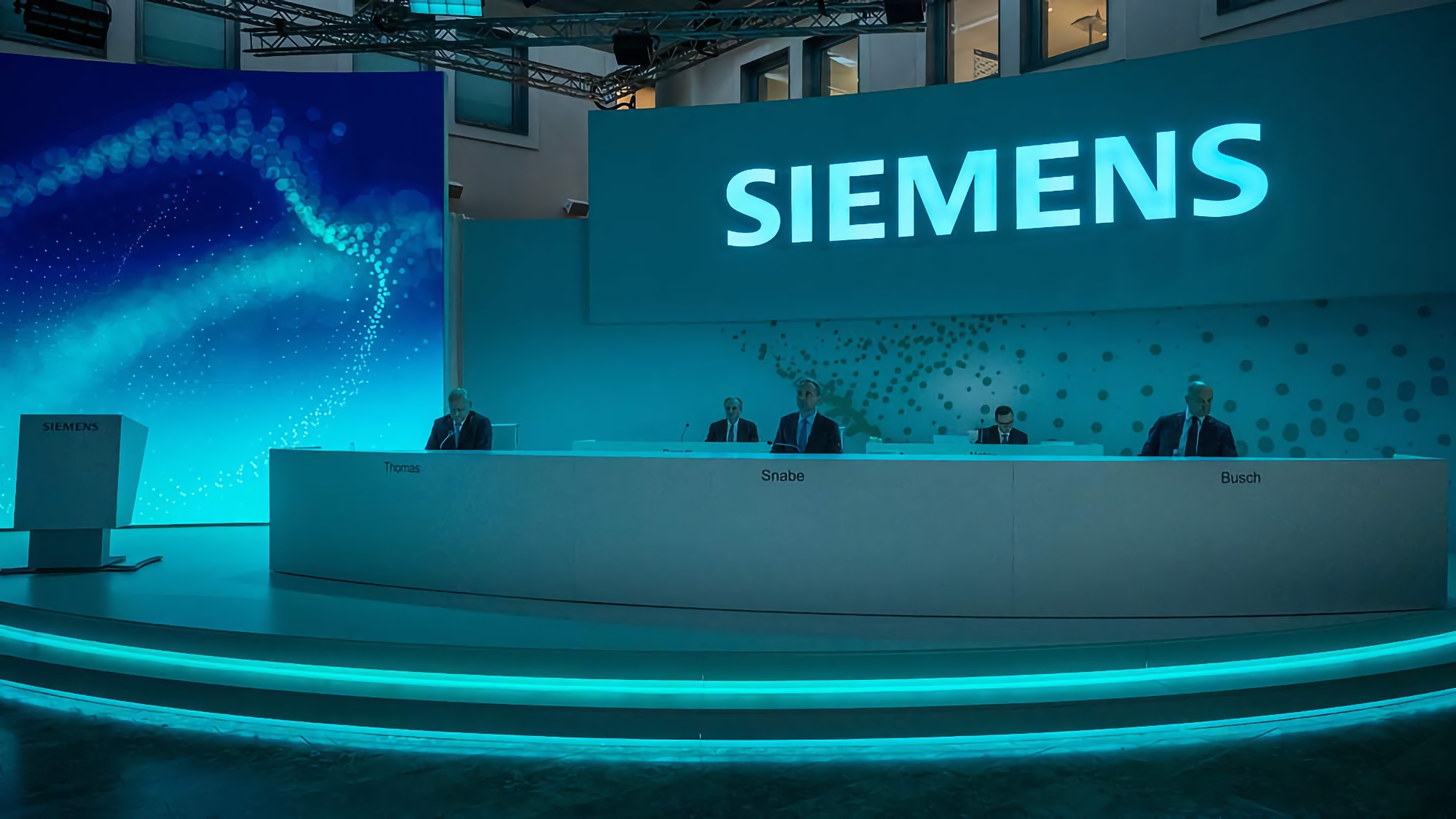 The German company Siemens condemned the war in Ukraine and announced its withdrawal from the Russian market