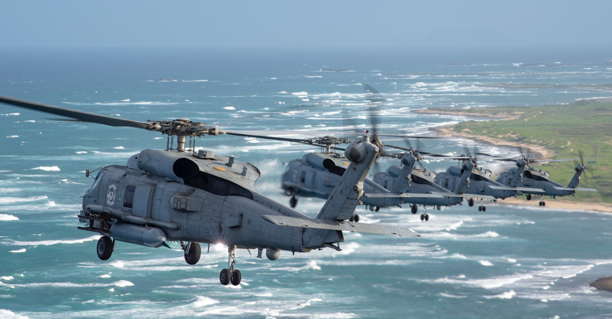 Kontrakt på 380 millioner dollar: Spania bestiller 8 Sikorsky MH-60R Seahawk-helikoptre fra Lockheed Martin for å erstatte Sikorsky SH-3 Sea King-helikoptrene.