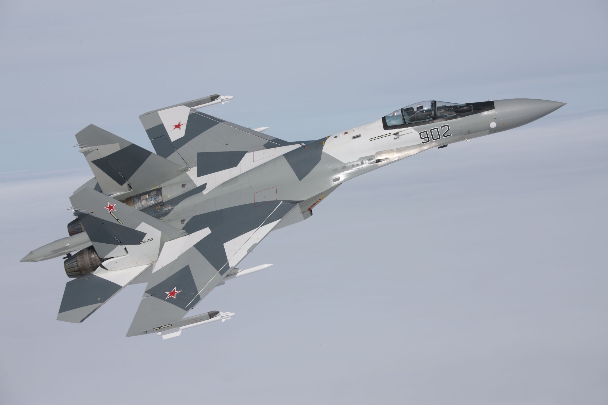 Irán quiere comprar a Rusia los cazas Su-35, cuya venta estaba prevista inicialmente para Indonesia y Egipto
