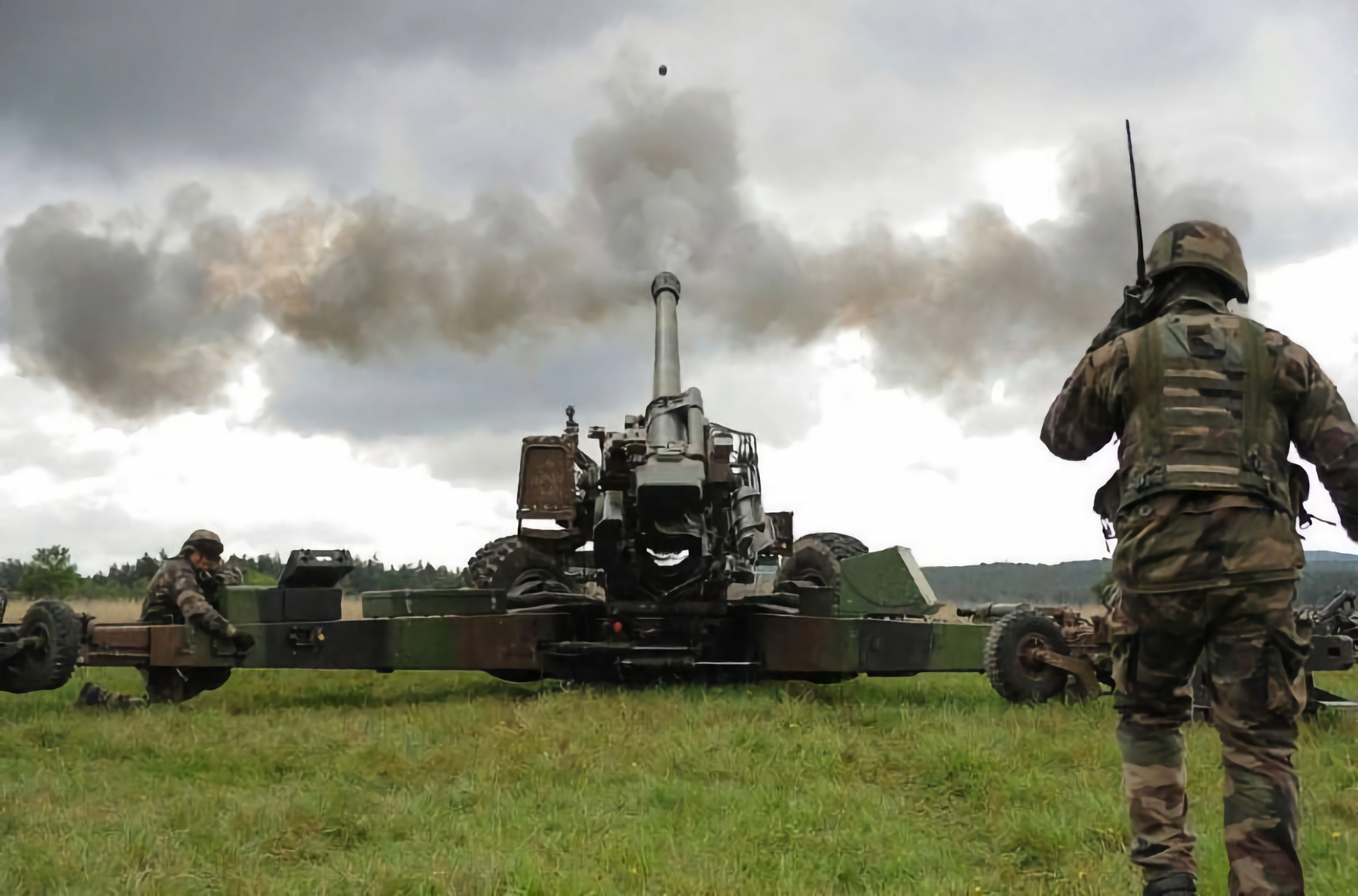 France transferred the 155-mm TRF1 howitzers to the AFU, they can fire at a rate of 6 rounds per minute and hit targets at a distance of up to 30 km