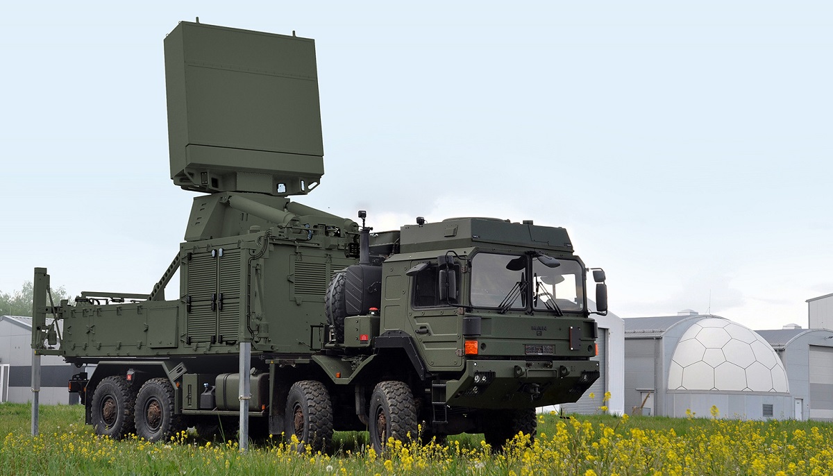 Hensoldt поставит Украине современные радары TRML-4D для зенитно-ракетных комплексов IRIS-T SLM, которые могут сопровождать одновременно 1500 воздушн