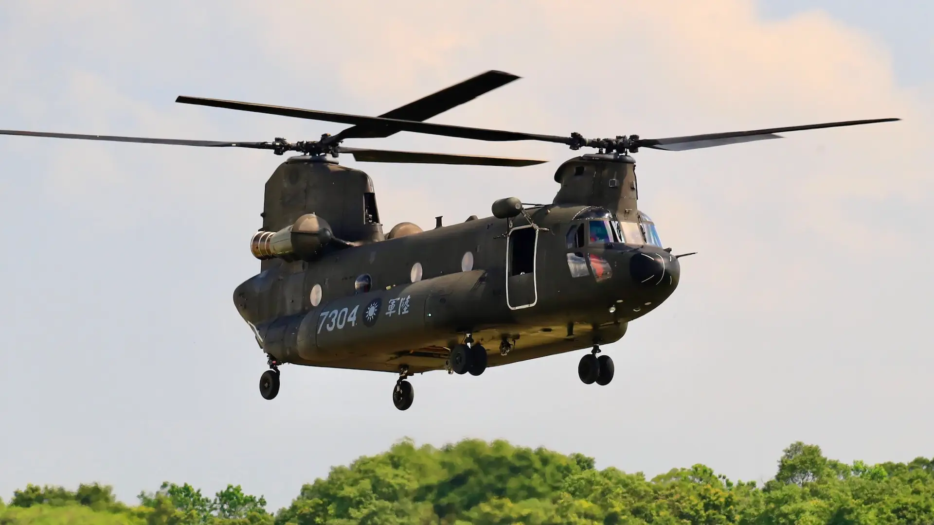 Een Taiwanese piloot probeerde een Amerikaanse CH-47 Chinook helikopter naar China te kapen voor een beloning van $15m