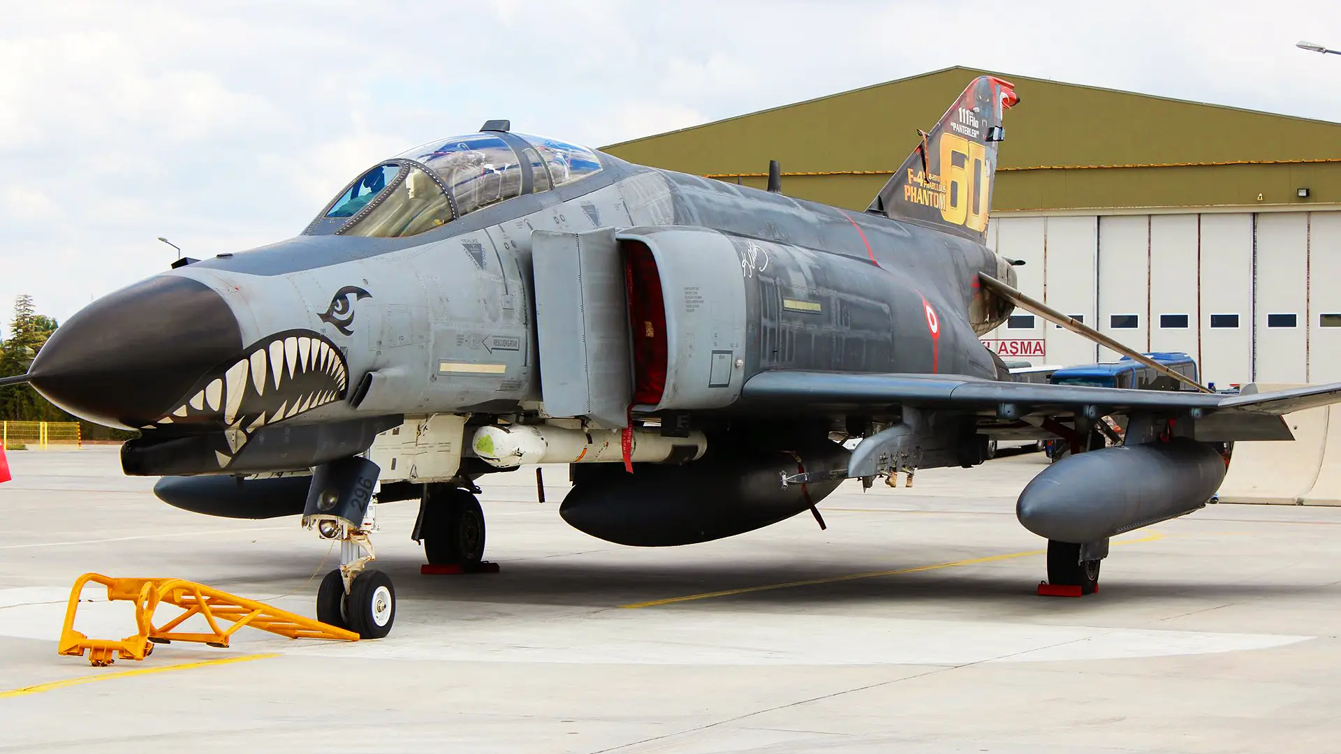 Турция до сих пор использует истребители третьего поколения F-4 Phantom II  самолёт возрастом почти 50 лет принял участие в учениях Anatilian Eagle