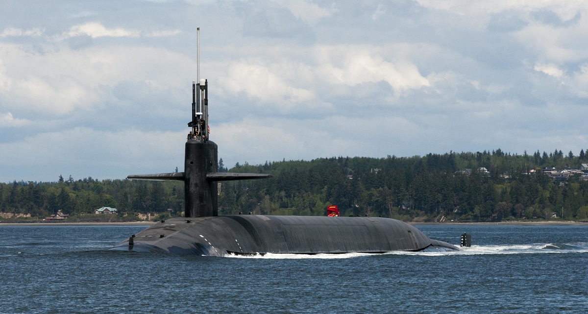 Il sottomarino a propulsione nucleare USS Alabama, dotato di missili balistici intercontinentali Trident II con una gittata di oltre 12.000 chilometri e di armi nucleari, ha un nuovo comandante