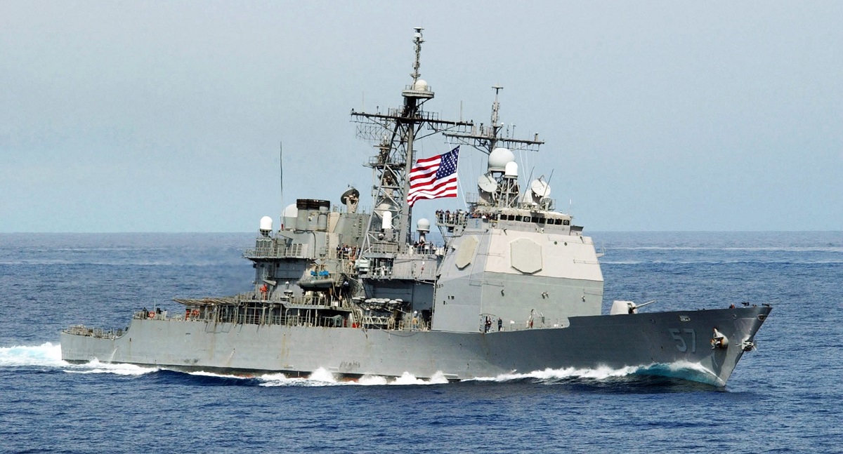 ВМС США списали крейсер USS Lake Champlain після 35 років служби - військовий корабель був носієм ракет Tomahawk, пережив вибух і зіткнення з рибальським судном