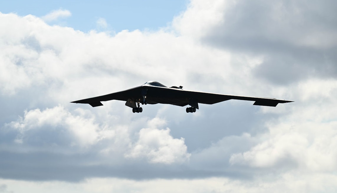 De Amerikaanse luchtmacht heeft B-2A Spirit kernbommenwerpers naar IJsland gestuurd - de strategische straaljagers vliegen missies boven Centraal-Europa.