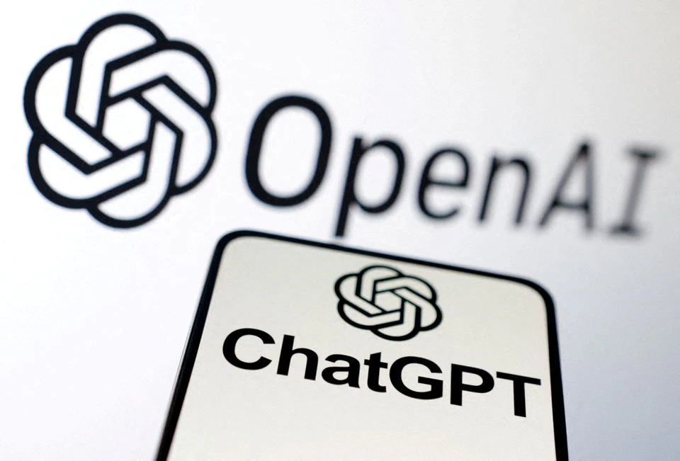 El tráfico de ChatGPT cae por tercer mes consecutivo, pero aumenta el número de visitantes únicos