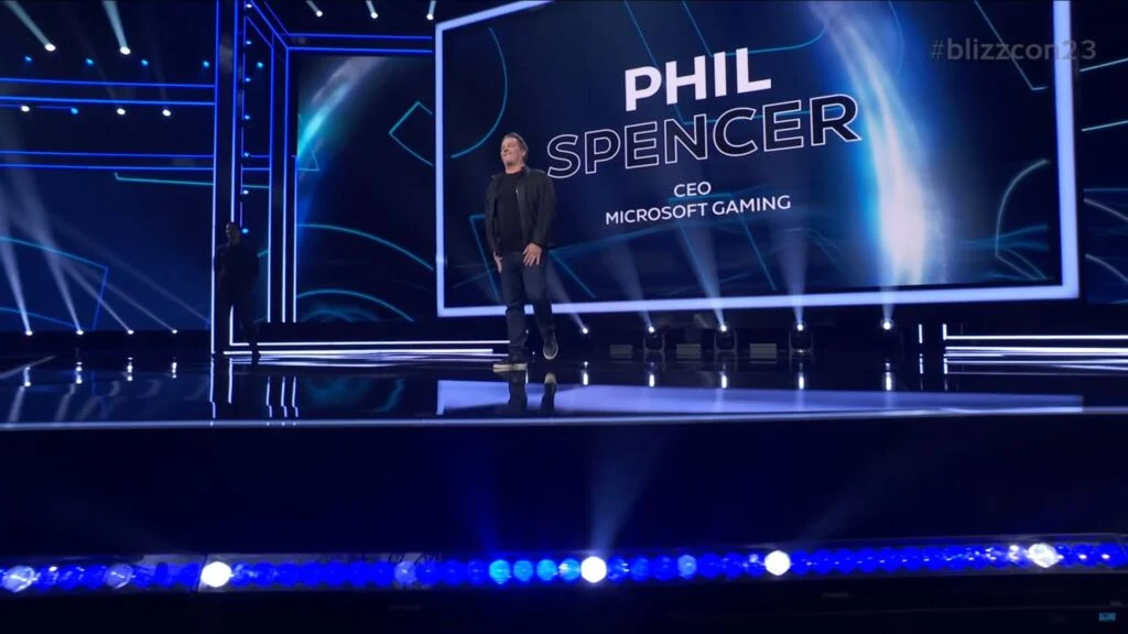 Phil Spencer taler på BlizzCon 23, hvor han siger, at Xbox vil "styrke" Blizzard