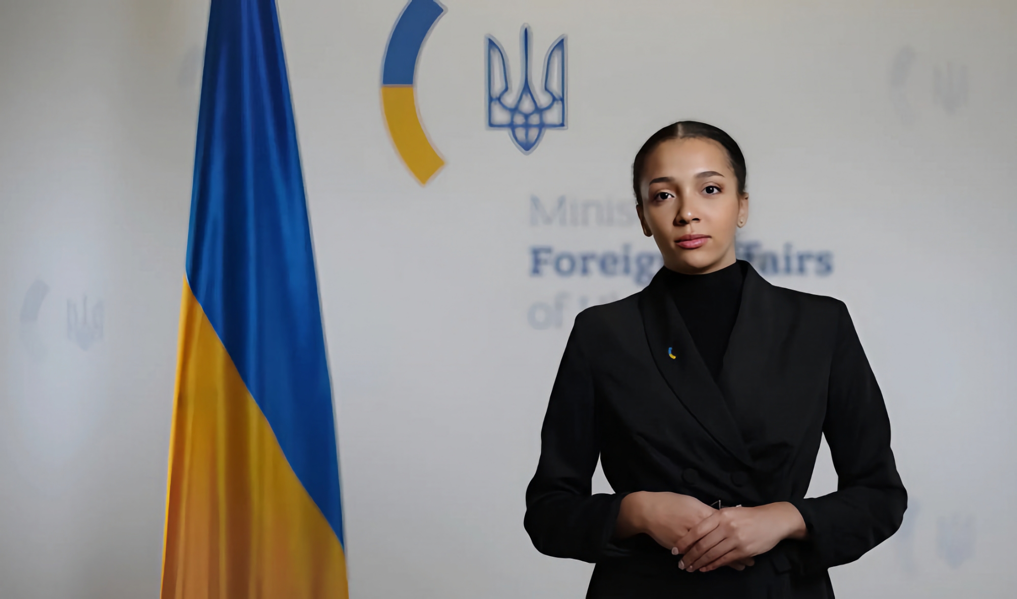 El Ministerio de Asuntos Exteriores de Ucrania anuncia el avatar Victoria, que será responsable del servicio de prensa del ministerio.