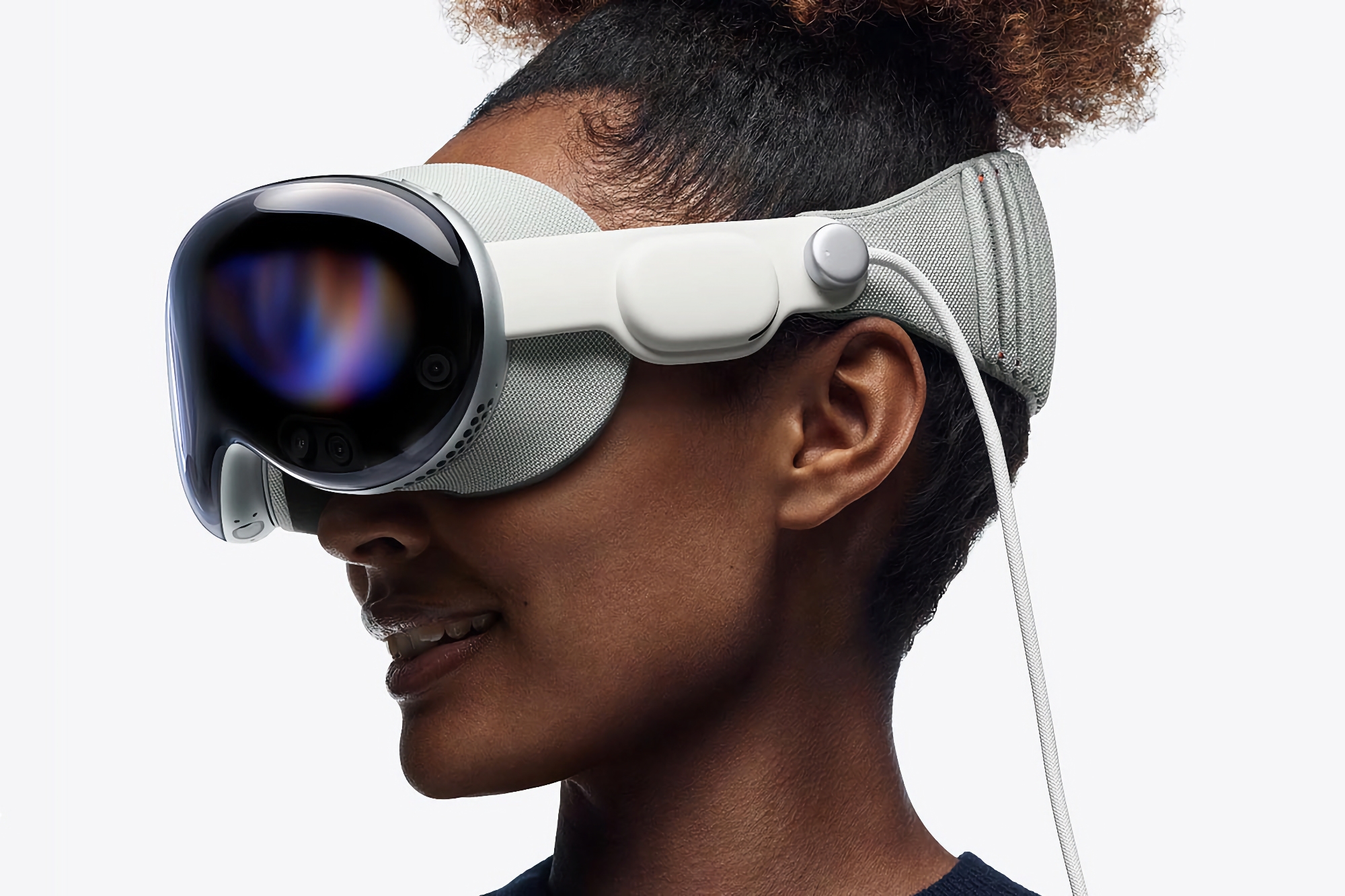 Apple ha rilasciato visionOS 1.0.3: il primo aggiornamento di sistema per il Vision Pro