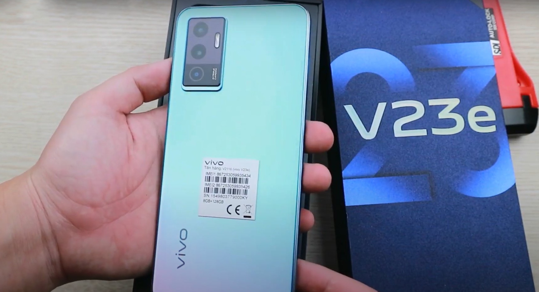 Live-Fotos und detaillierte Spezifikationen des Vivo V23e Smartphones sind aufgetaucht