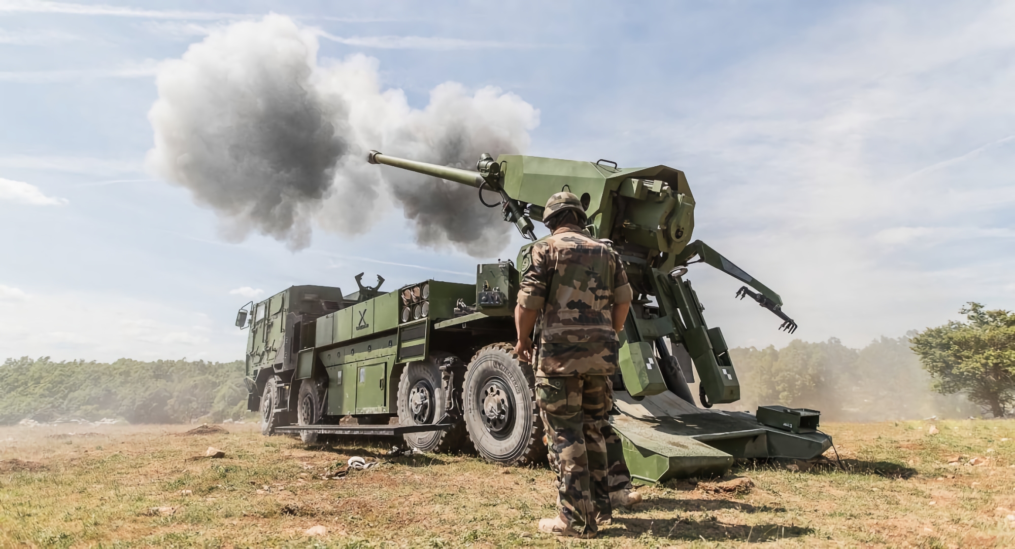 Французские самоходные артиллерийские установки CAESAR смогут стрелять до 70 км