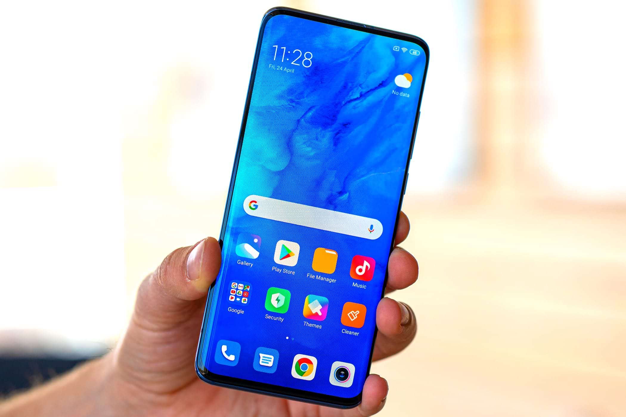 Like Mi MIX 4: one of the Xiaomi 12 smartphones will receive a sub-screen front camera (but this is not certain)