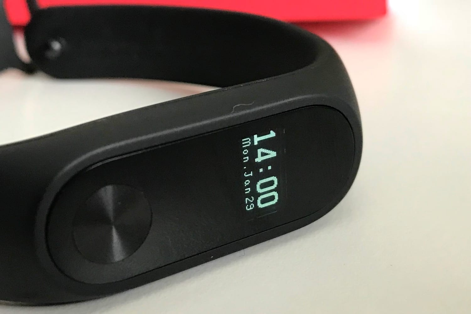 Xiaomi showed the first image of Mi Band 3