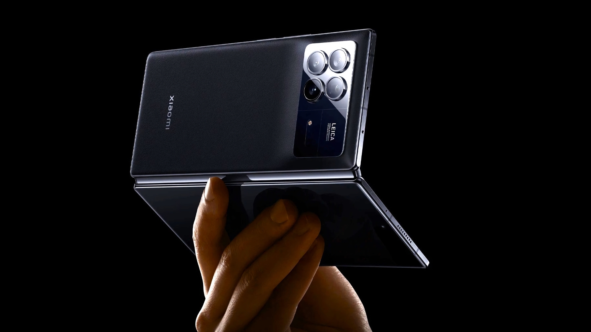 Чип Snapdragon 8 Gen 3 і камера, як у Redmi K70 Pro: в інтернеті з'явилися характеристики складаного смартфона Xiaomi MIX Fold 4