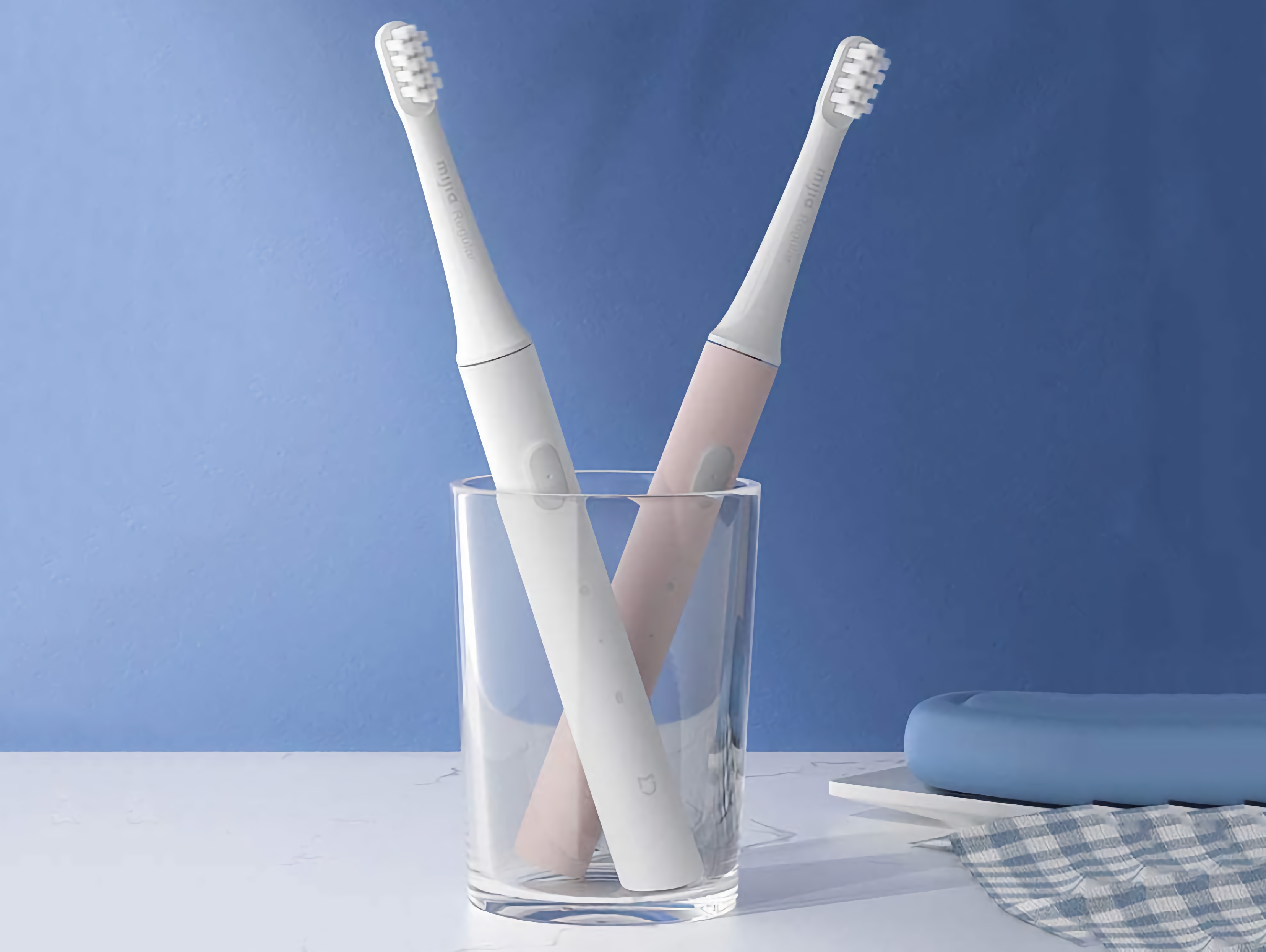 MiJia Sonic T100: a smart toothbrush from Xiaomi ecosystem with IPX7 protection and up to 30 days of battery life for $9