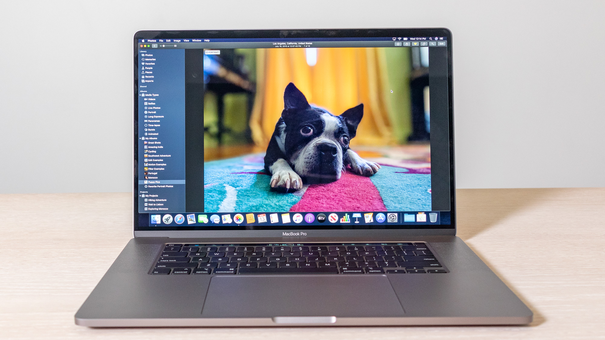 Apple почала продавати відновлені 16-дюймові MacBook Pro - зі знижкою 15%