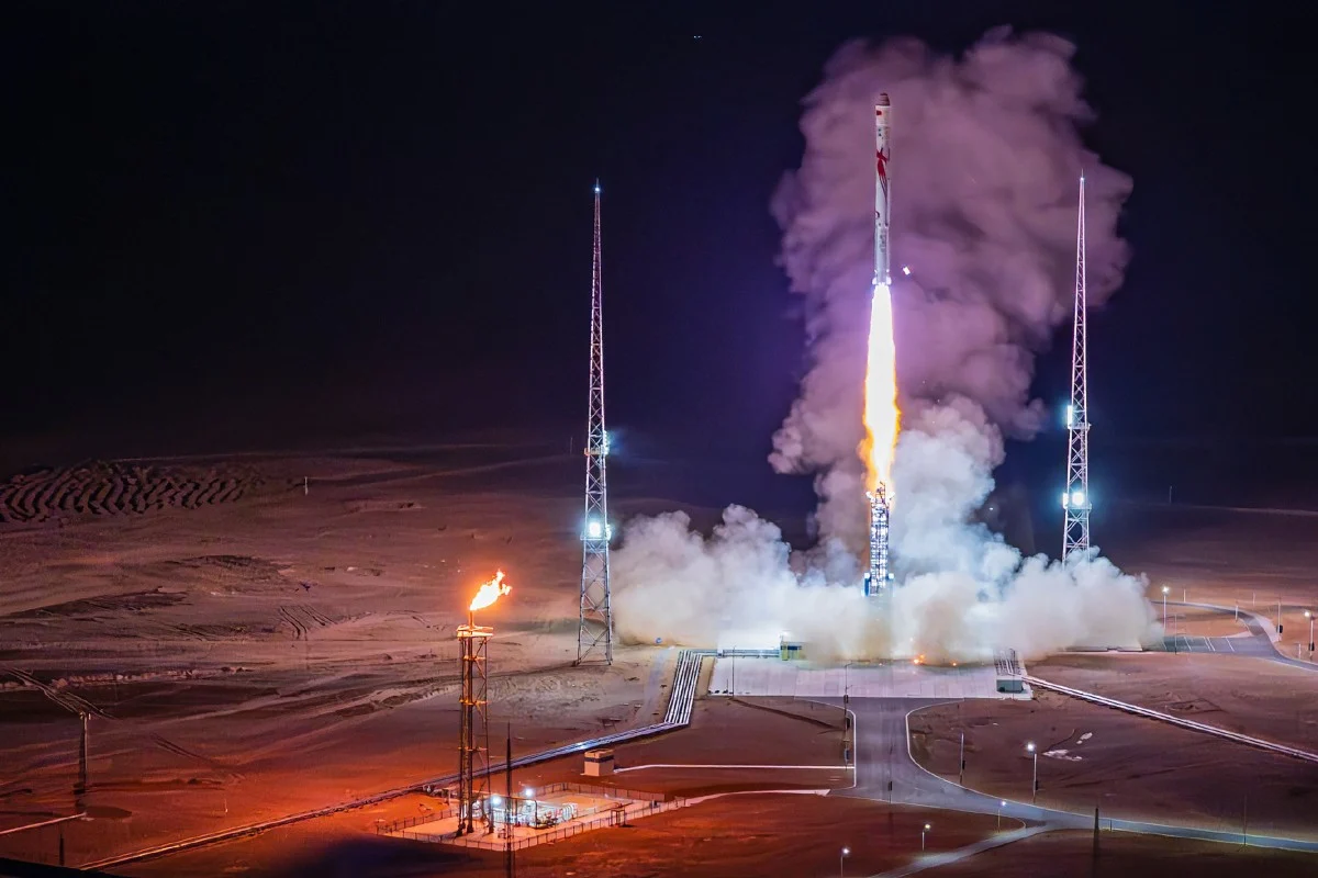Lo Zhuque 2 Y-3 è il primo razzo al mondo alimentato a metano che è riuscito a lanciare in orbita dei satelliti.