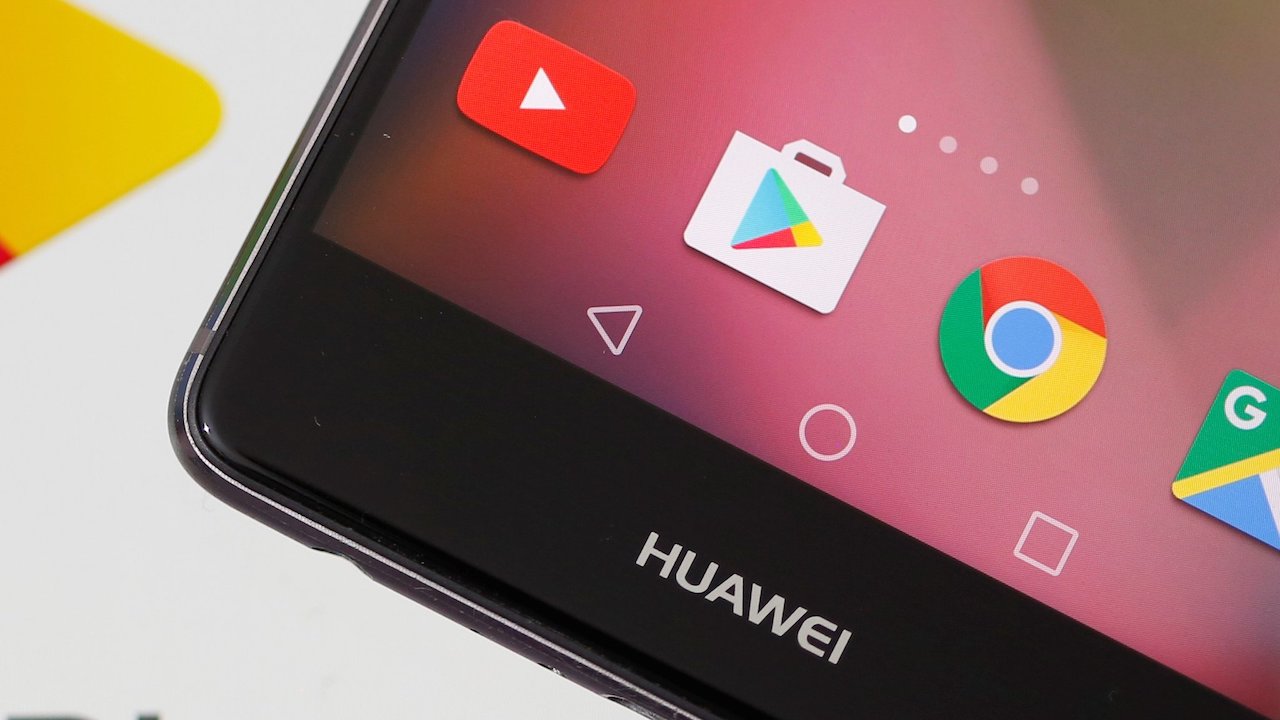 Huawei officially responded to allegations against Xiaomi by Lithuanian intelligence services