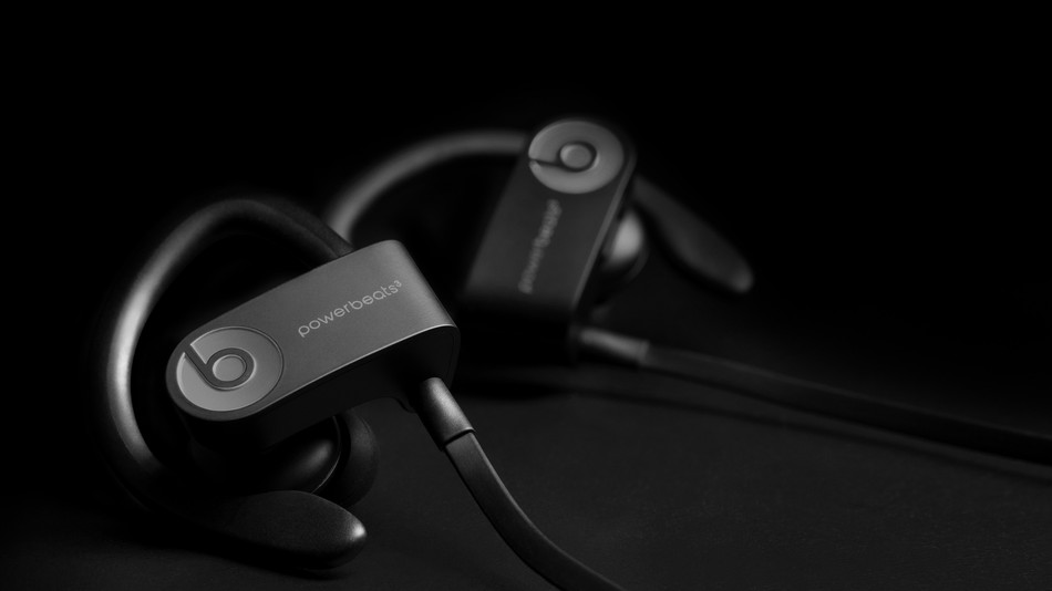 Po AirPods Apple wyda jeszcze jedne bezprzewodowe słuchawki, ale pod marką Beats