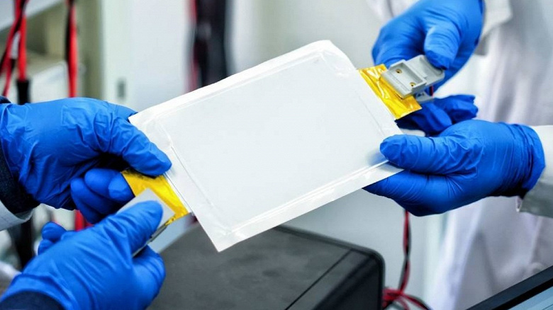 Китайський акумулятор 700 Вт·год/кг