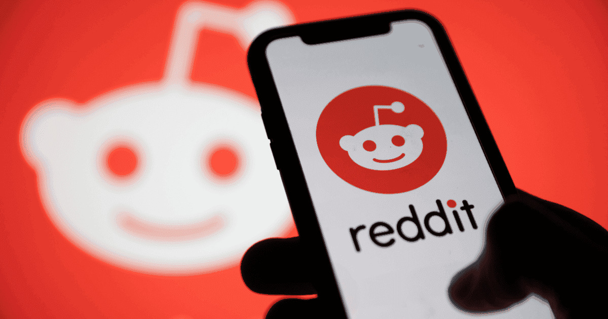 FTC investigates Reddit's AI licensing deals