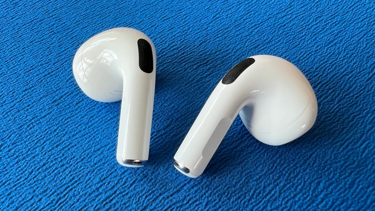 A detailed breakdown of the new AirPods: features and innovations