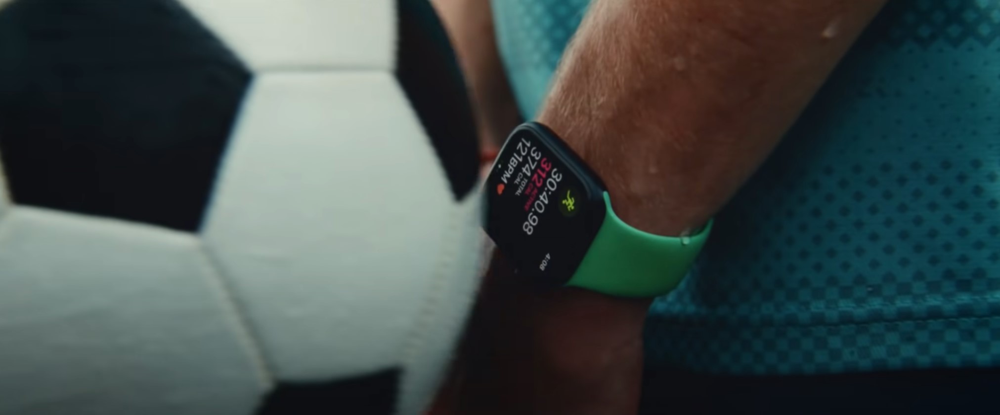 Apple Watch Series 7 testée pour sa durabilité