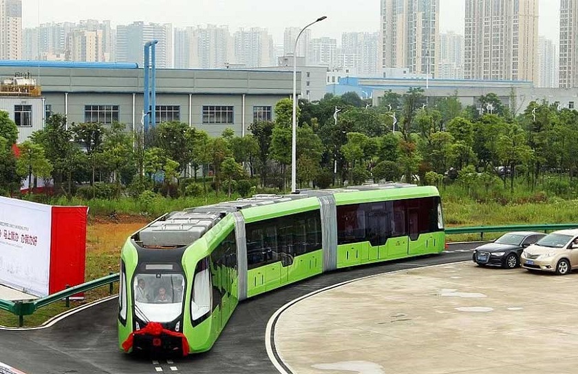 Китайцы тестируют гибридный трамвай с элементами автобуса