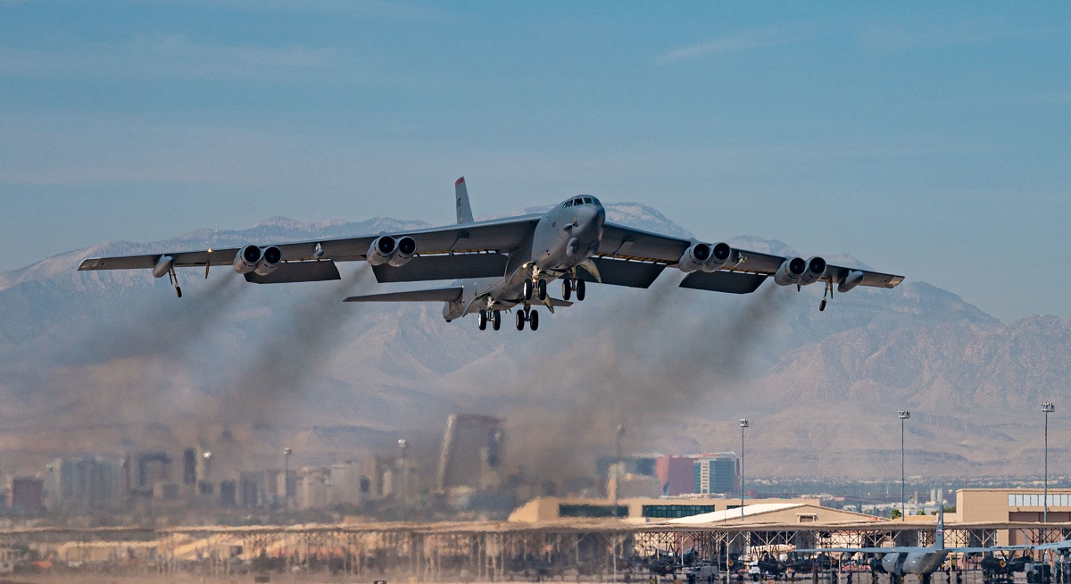 De VS heeft vier B-52H Stratofortress kernbommenwerpers ingezet in het Verenigd Koninkrijk.