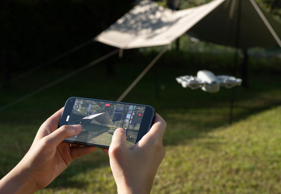 Neo 2: Мініатюрний дрон для ідеальних селфі в польоті