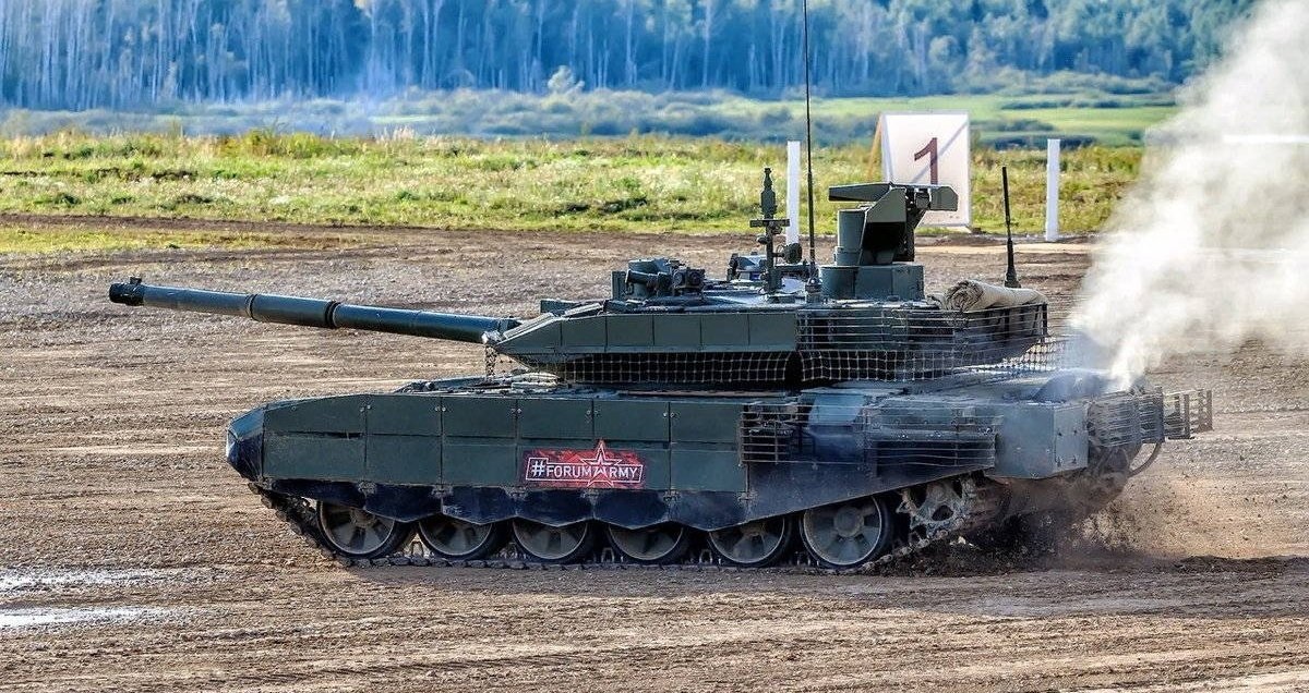 Oekraïense leger toonde op video een buitgemaakte Russische T-90M "Breakthrough" tank met een waarde tot $ 4,5 miljoen