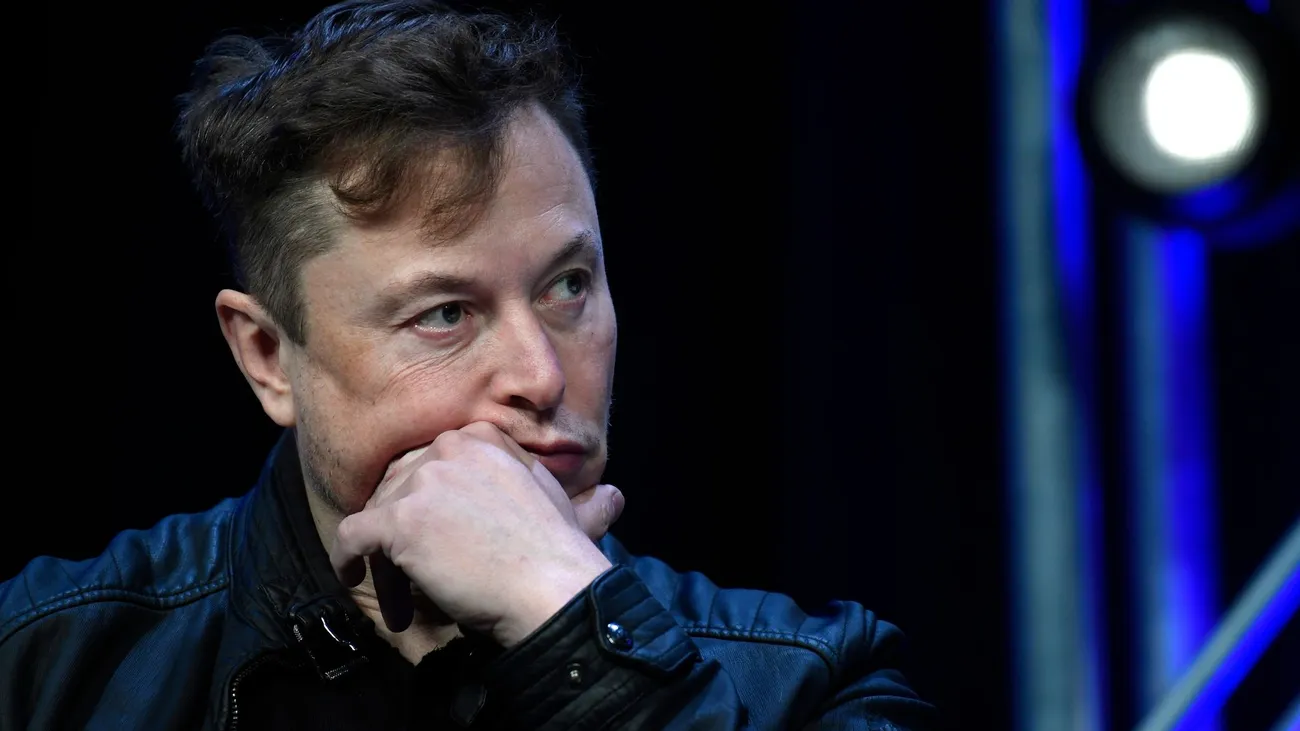 Musk perde 12,6 miliardi di dollari in 24 ore dopo l'implosione della Starship, la pessima relazione finanziaria di Tesla e la cancellazione delle spunte blu di verifica su Twitter