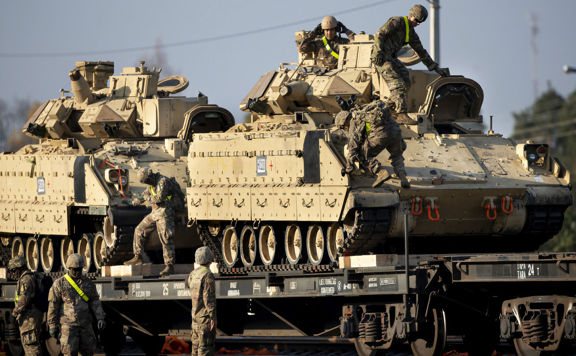 NATO-Generalsekretär: Verbündete und Partner liefern mehr als 1.550 gepanzerte Fahrzeuge und 230 Panzer an die Ukraine