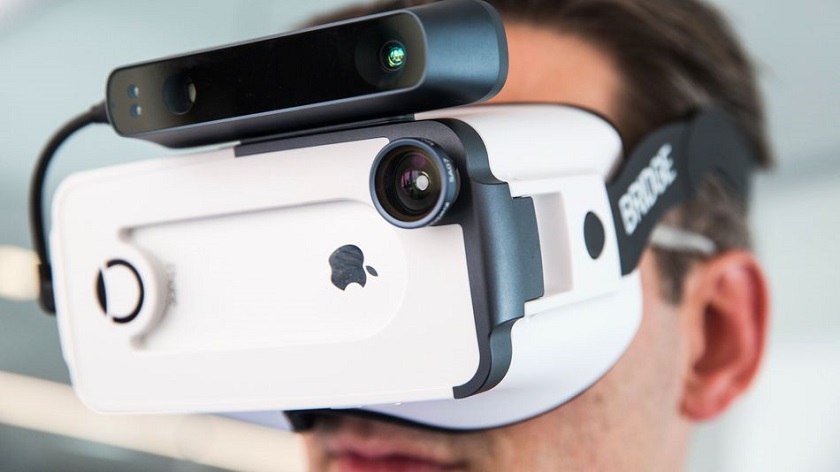 Выпущен уникальный и второй по счету VR-шлем для смартфонов Apple 