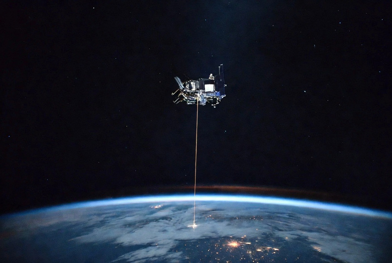 Лазерний зв'язок супутника з Землею