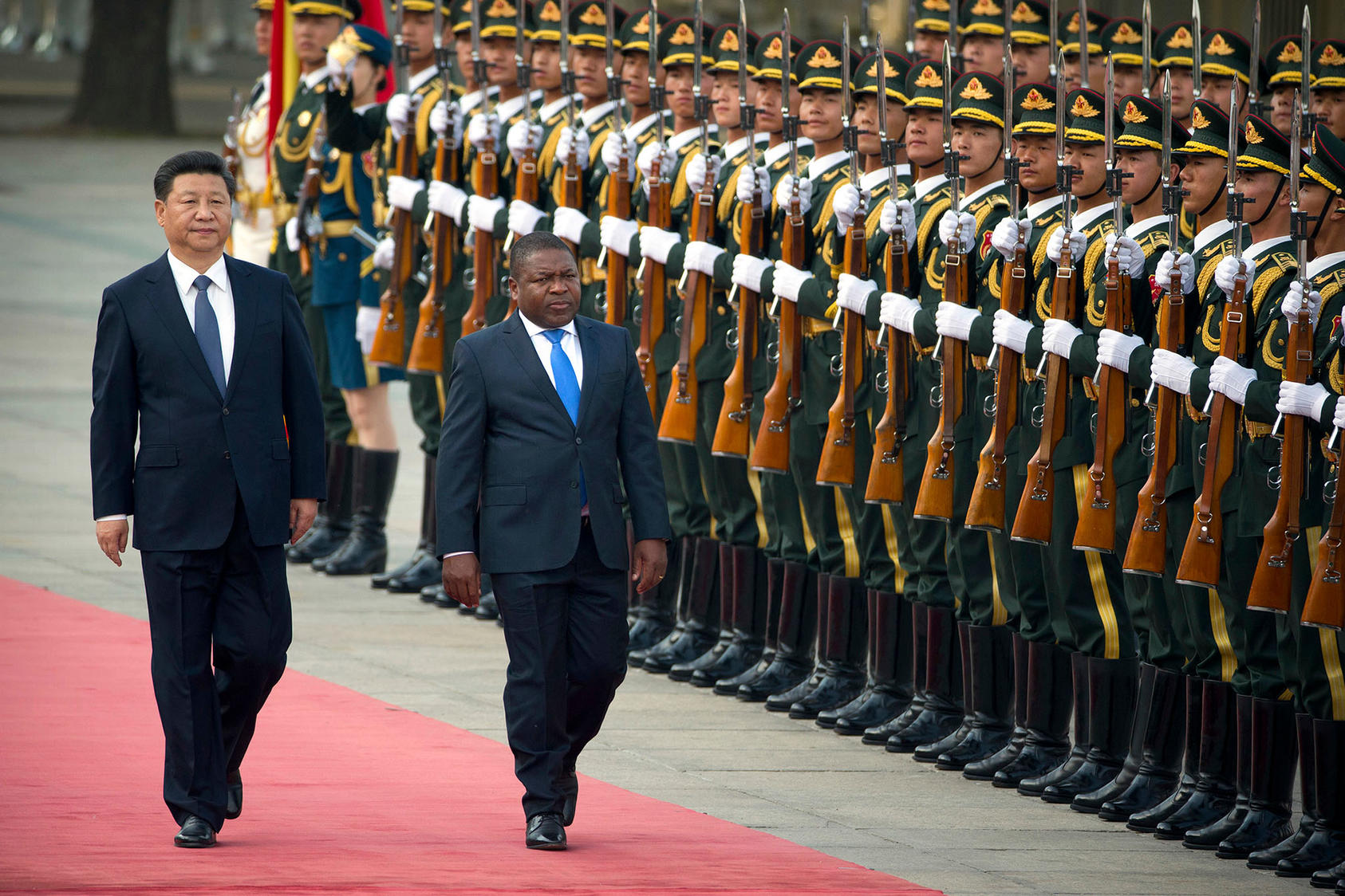 China "duwde" Rusland uit de Afrikaanse wapenmarkt