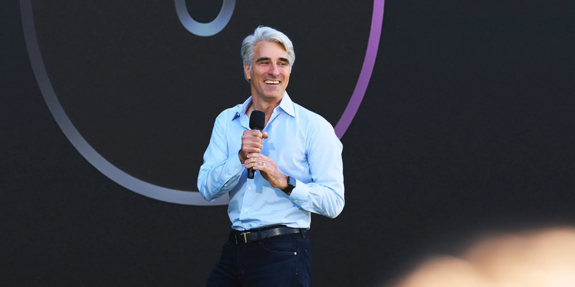 Apple Intelligence crea un'immagine del cane di Craig Federighi: un primo sguardo alla nuova tecnologia 