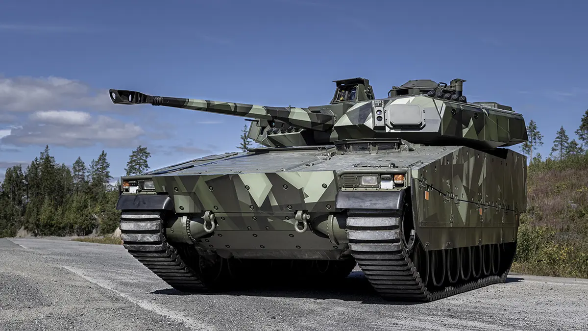 Die versprochenen schwedisch-niederländischen CV90-Schützenpanzer werden frühestens 2026 in der Ukraine eintreffen 