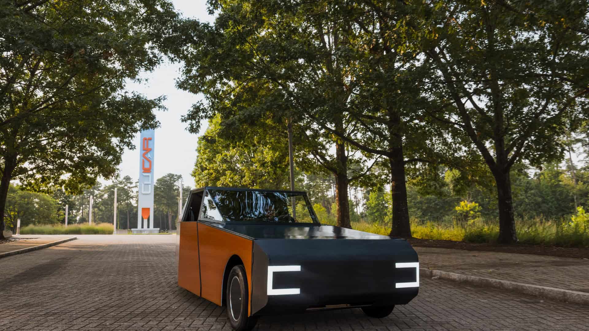 Солнечные панели на корпусе BMW