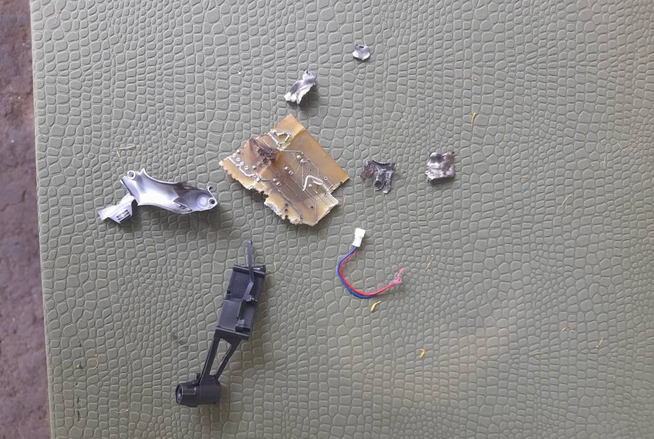 Guardias fronterizos ucranianos destruyeron un dron ruso con un poderoso explosivo