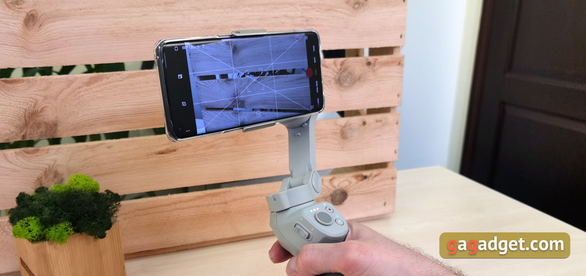 DJI OM4 (Osmo Mobile 4) Review 2024: the Most Technologically Advanced Smartphone Stabilizer