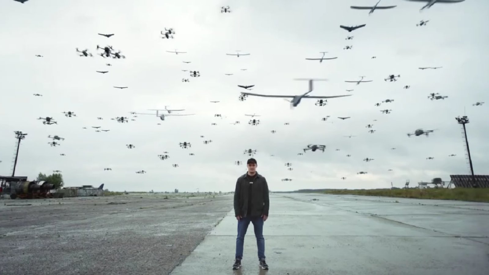 Esercito di droni: L'Ucraina ha acquistato 1.577 droni, più di 900 sono già al fronte