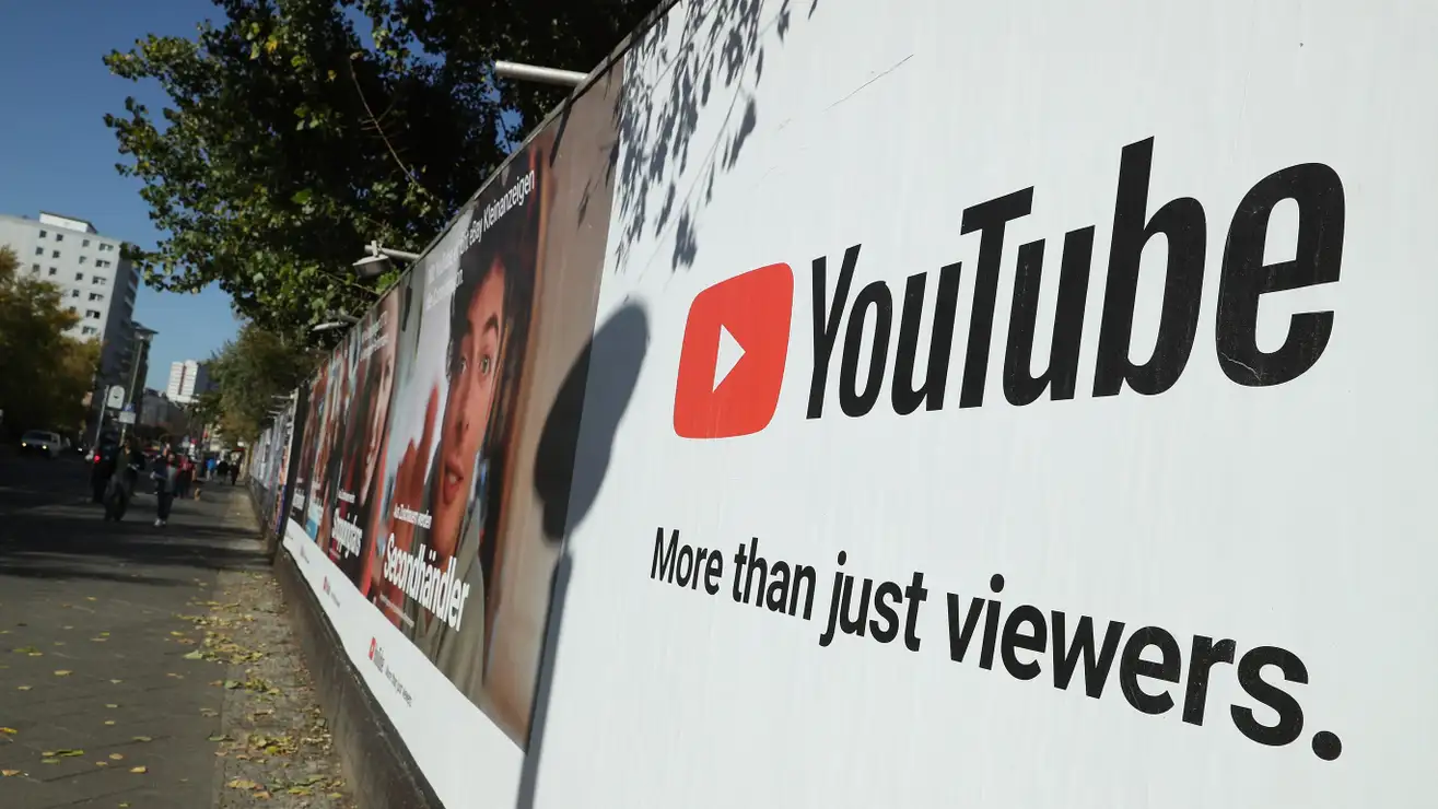 Суд у США постановив, що алгоритми YouTube не є расистськими у справі про видалення відеороликів темношкірих творців контенту
