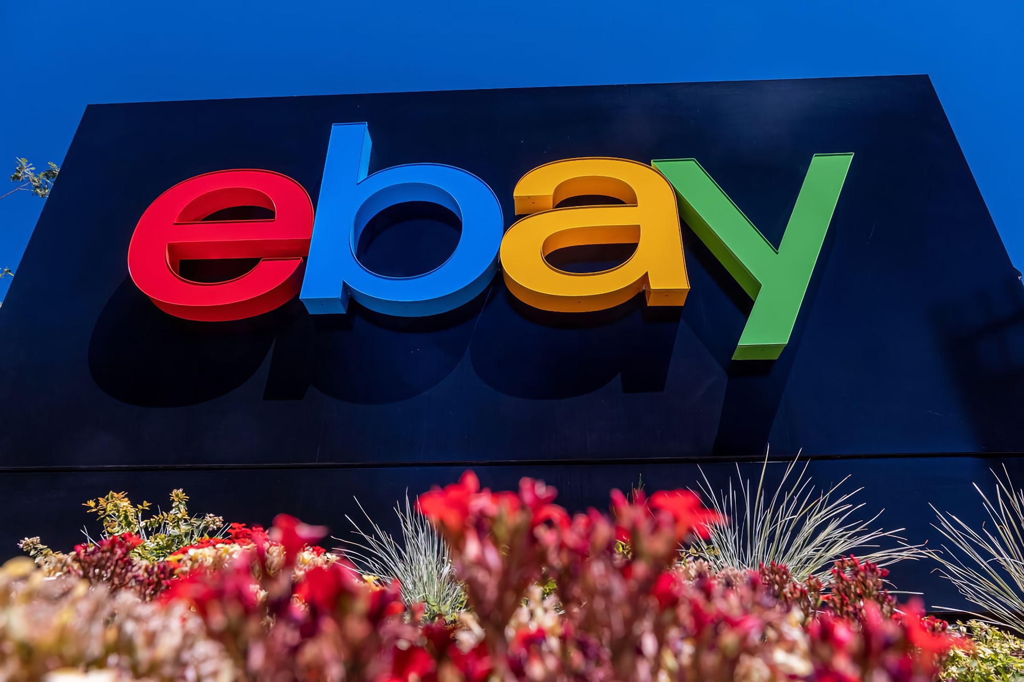 eBay will no longer deliver packages to Russia