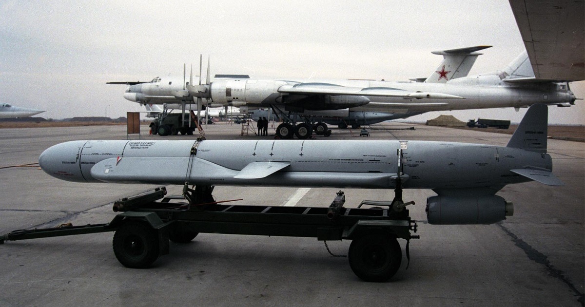 Великобритания подтвердила, что россия бомбит украинские города стратегическим ракетами Х-55 с имитатором ядерной боеголовки