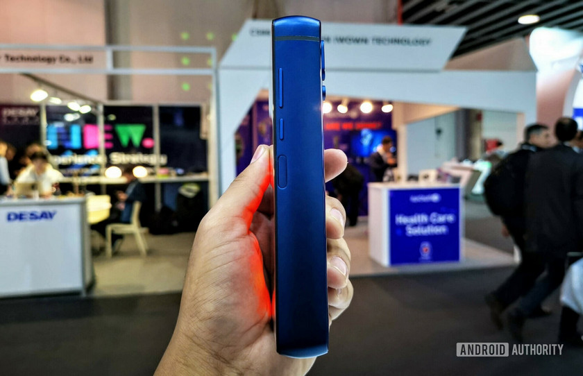 Вот это кирпич! Energizer Power Max P18K Pop: смартфон с самым мощным аккумулятором на MWC 2019