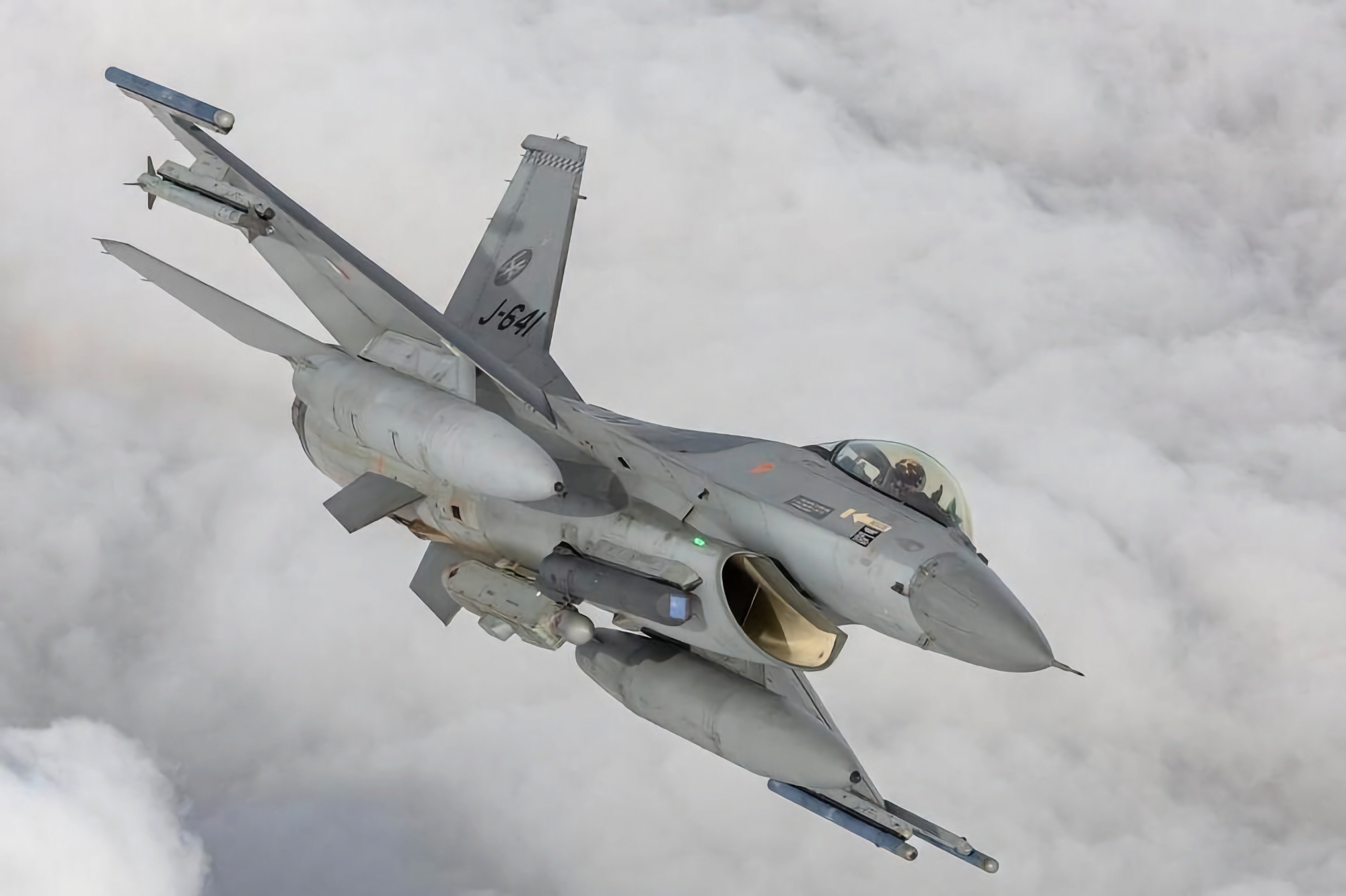 Нідерланди виділяють ще 300 млн євро на закупівлю боєприпасів для українських винищувачів F-16 Fighting Falcon