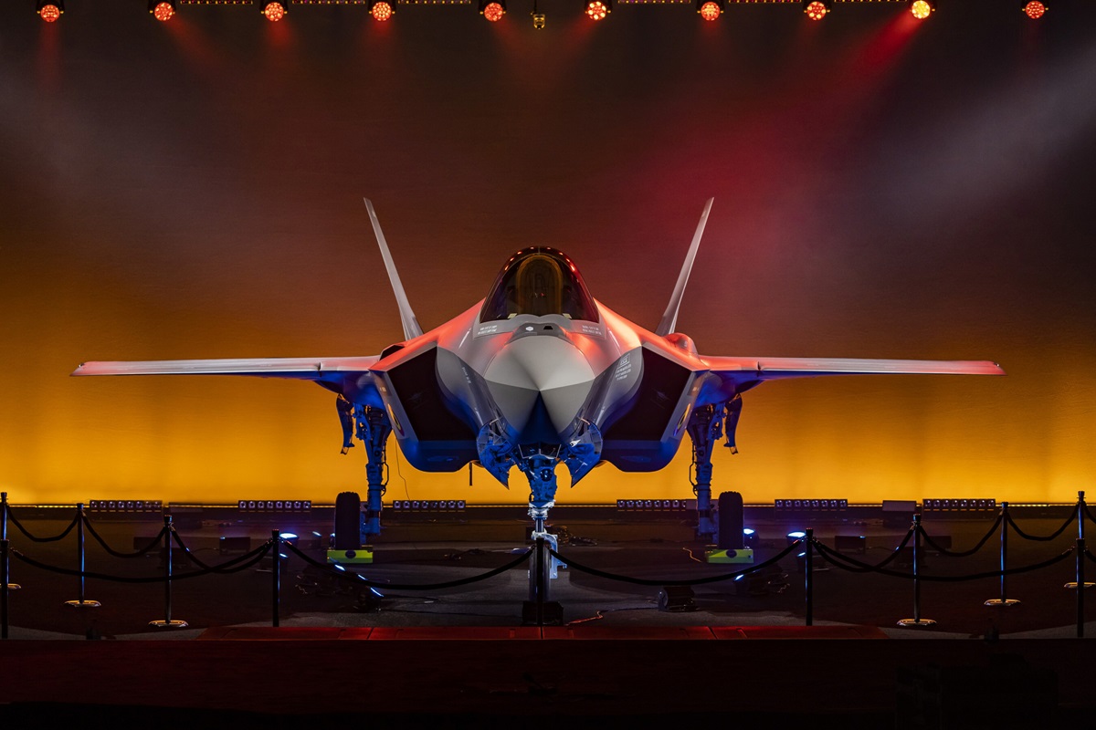 Lockheed Martin has unveiled the first fifth-generation F-35 Lightning II fighter for the Belgian Air Force