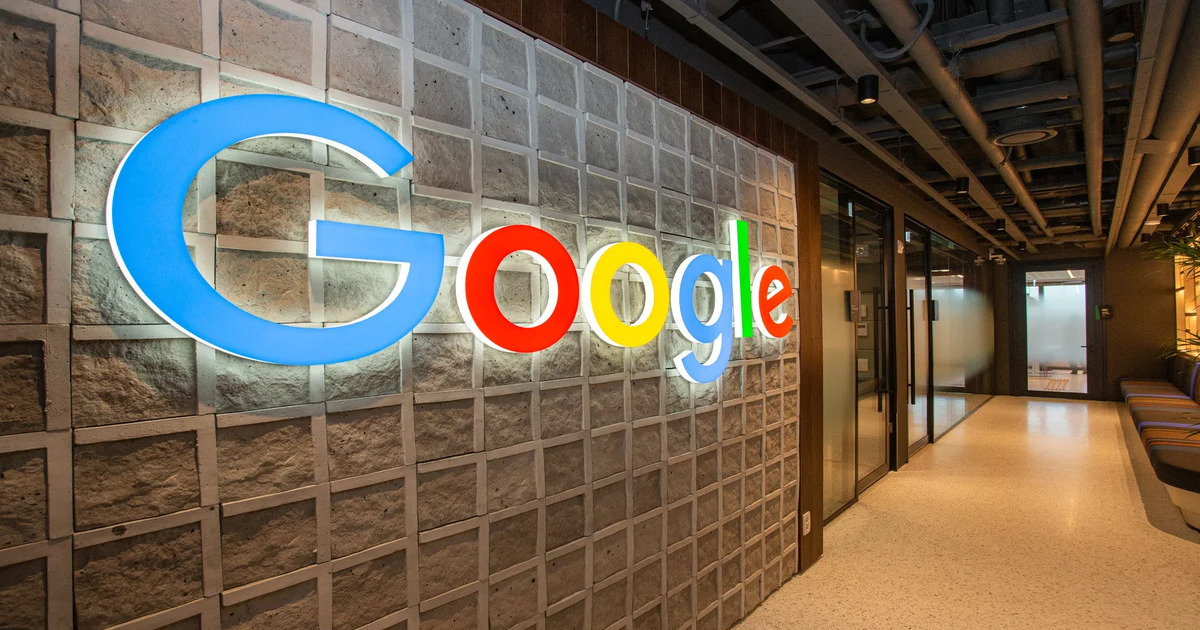 Google integrerer kunstig intelligens i sine tjenester: Nye funksjoner for Google Meldinger, Android Auto og Wear OS